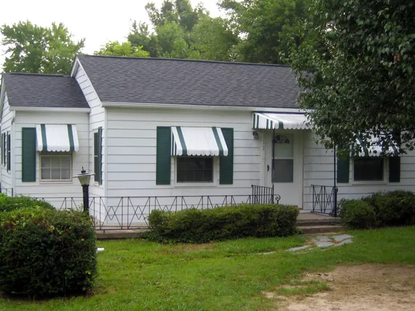 312 Chapel Hill Rd, Burlington, NC 27215