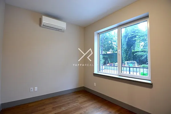 Rented by Yaffa Realty LLC | media 21