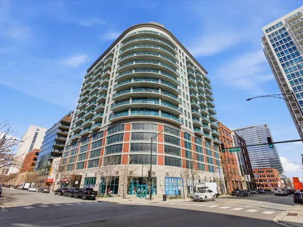 340 W Superior St APT 1601, Chicago, IL 60654