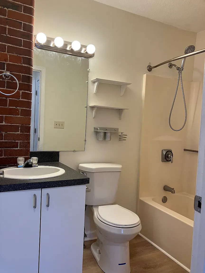 Building Photo - 57 Wingate St #3