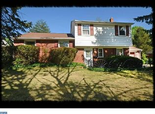 822 Lincoln Dr, Brookhaven, PA 19015