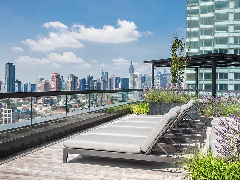 8 Court Sq #2F — Photo 14