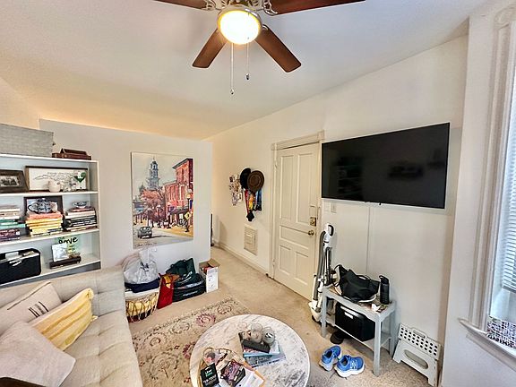 5th image of 326 N Carolina Ave SE #1