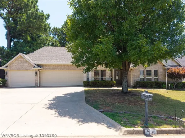 712 Ledanna Dr, Van Buren, AR 72956