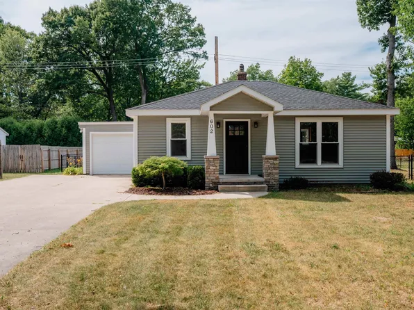 602 Cromwell Dr, Traverse City, MI 49686