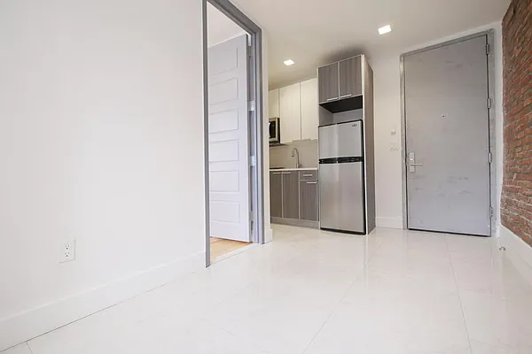 Rented by Cargon Realty | media 4