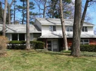 2525 McGovern Dr, Schenectady, NY 12309