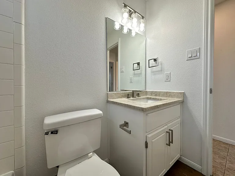 4403 Tidal Wave Dr — Photo 26