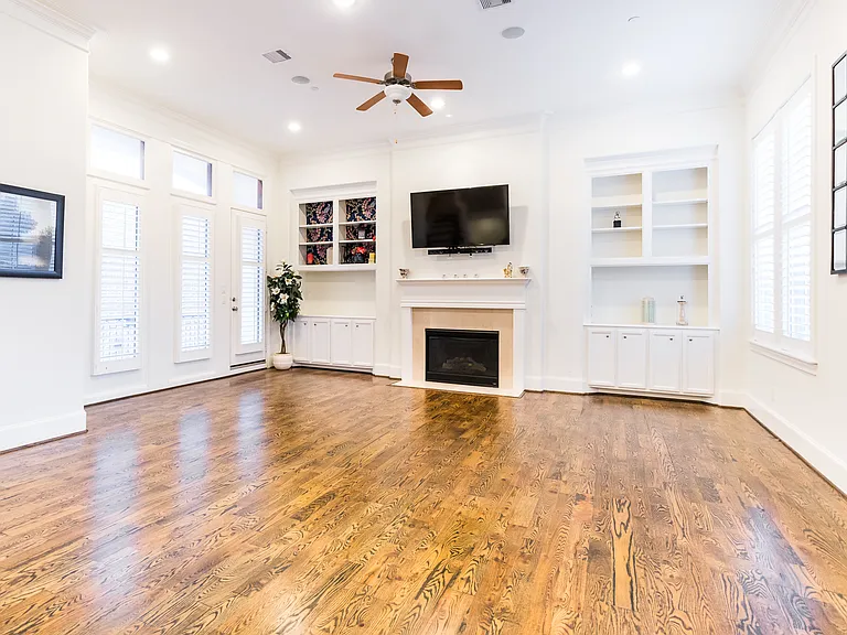 3906 Driscoll St — Photo 14