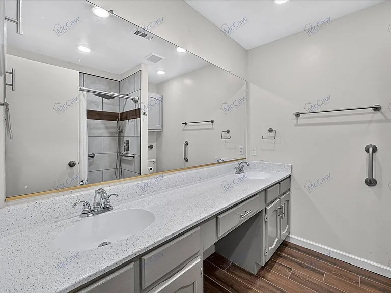 2813 Newkirk Ct — Photo 12