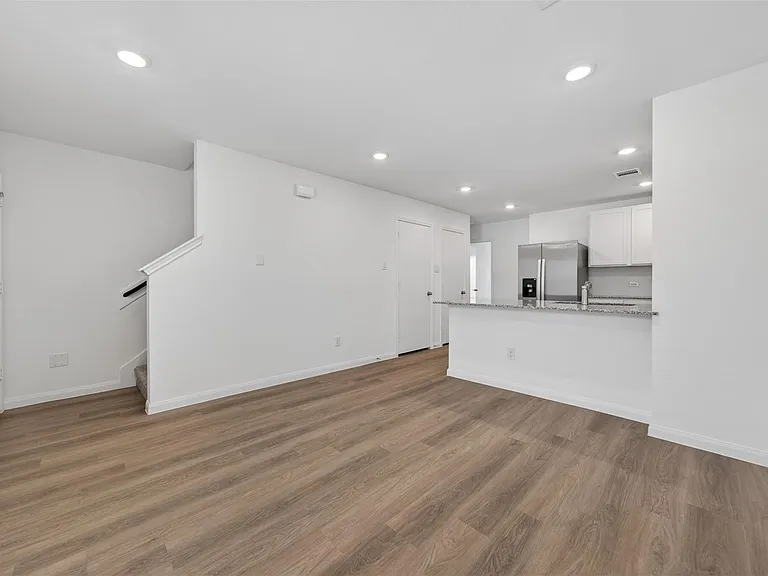 2065 East Gemini — Photo 9