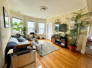 176 Elm St #3F, Cambridge, MA 02140