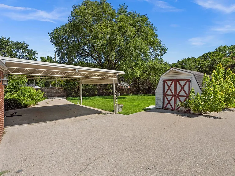 1001 Horseshoe Dr — Photo 31
