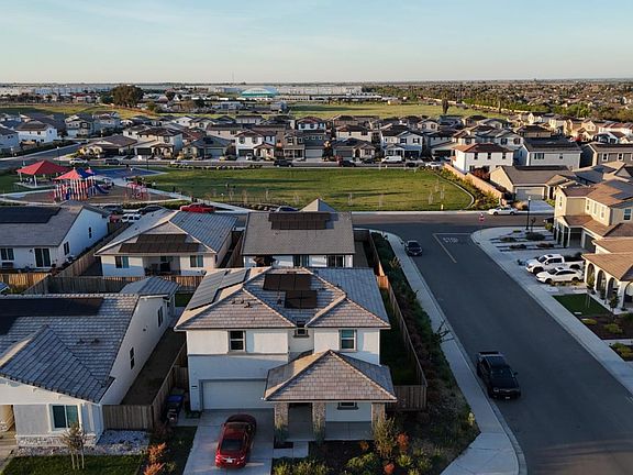 2nd image of 2121 Stagecoach Rd