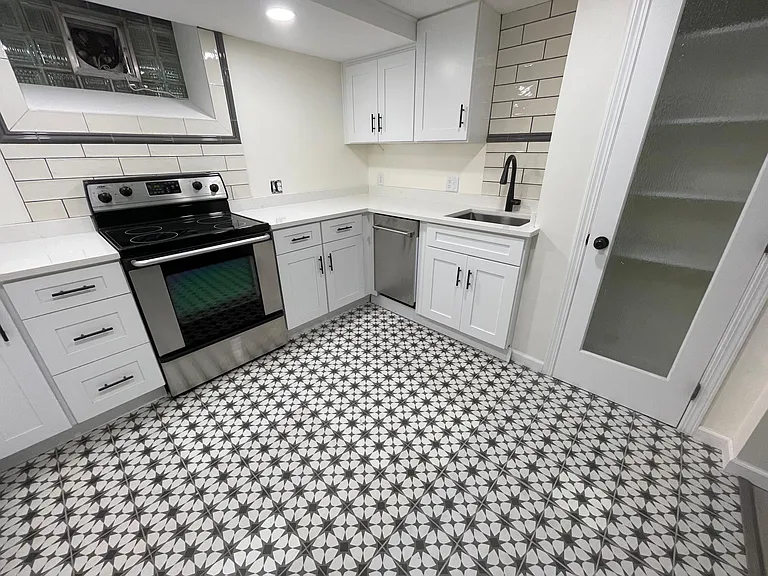4837 Chicago Ave — Photo 3