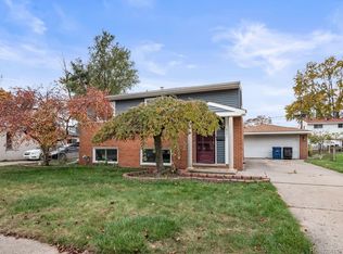 6751 Caribou St, Westland, MI 48185