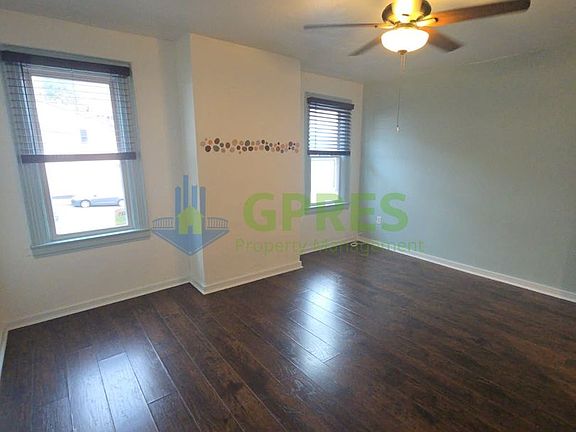 2nd image of 119 Sherman St Floor 2