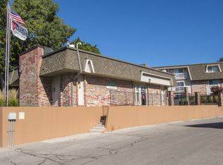 556 N 88th Plz #8822W, Omaha, NE 68114