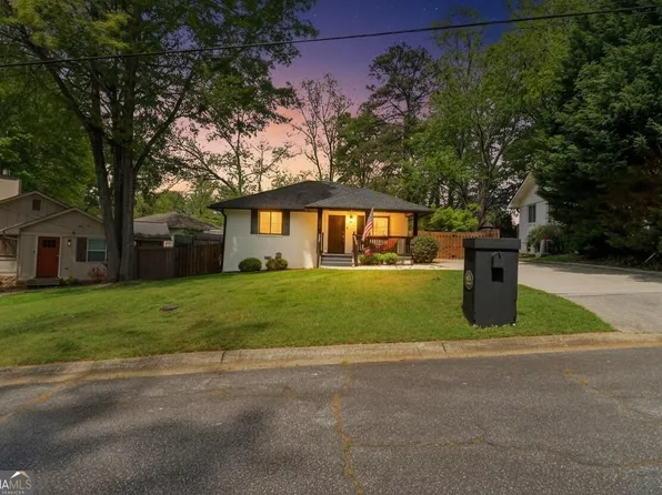 823 Frances Dr SE, Smyrna, GA 30080