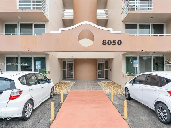 8050 NW 8th St #1110, Miami, FL 33126