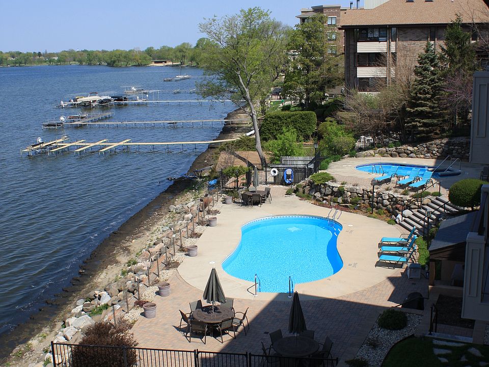 Pool Terrace & Lakefront