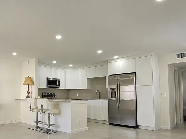 71 Saxony #B, Delray Beach, FL 33446