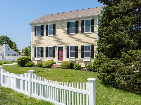 84 Bank Street, Harwich Port, MA 02646