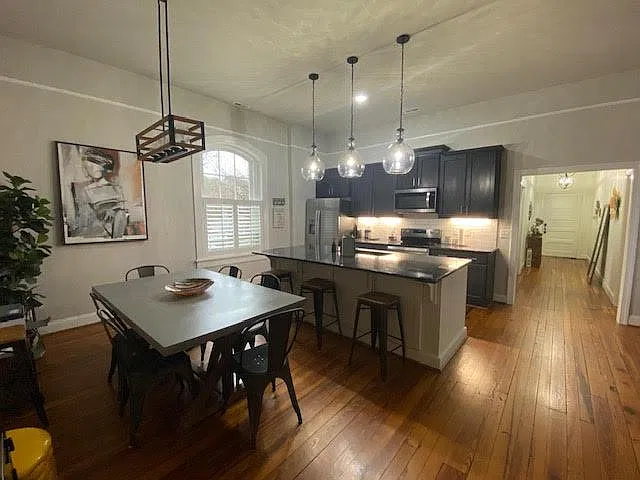 3 bed, 1515 sqft, $2,500 — Photo 2