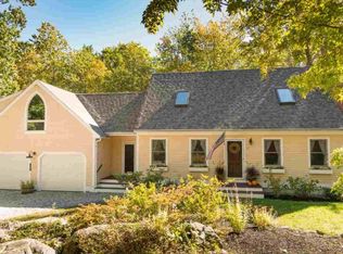 10 Abbey Rd, York, ME 03909