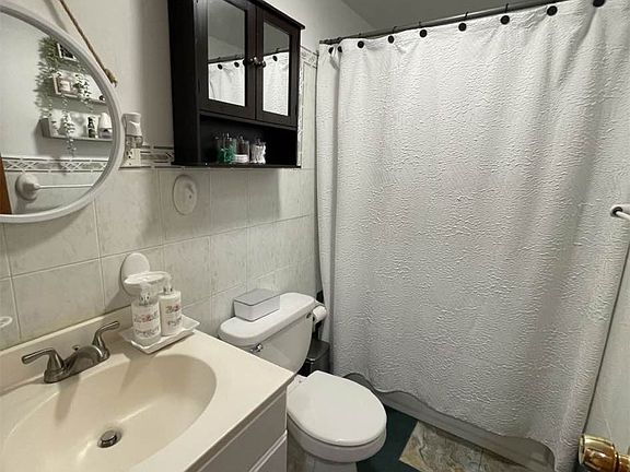4th image of 6406 Cooper Ave #2