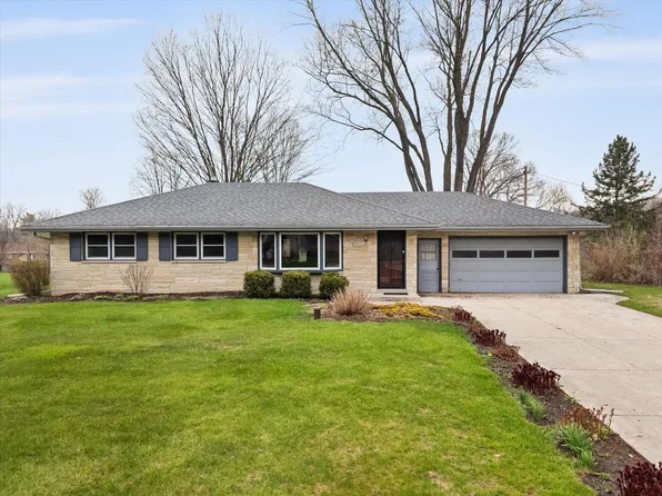 N68W20922 Fairview DRIVE, Menomonee Falls, WI 53051