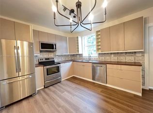 315 NE 110th St #2, Miami, FL 33161