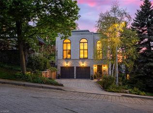 28 Undercliffe Ave, Hamilton, ON L8P 3H1