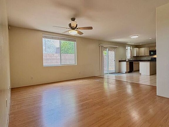 3rd image of 2958 N Cardell Cir