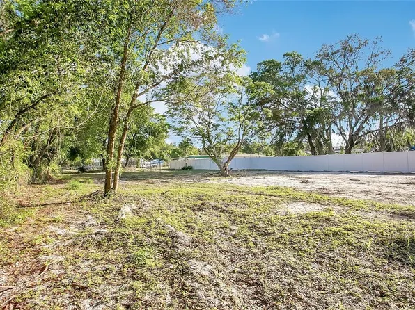 Flowers Ave, Orlando, FL 32825
