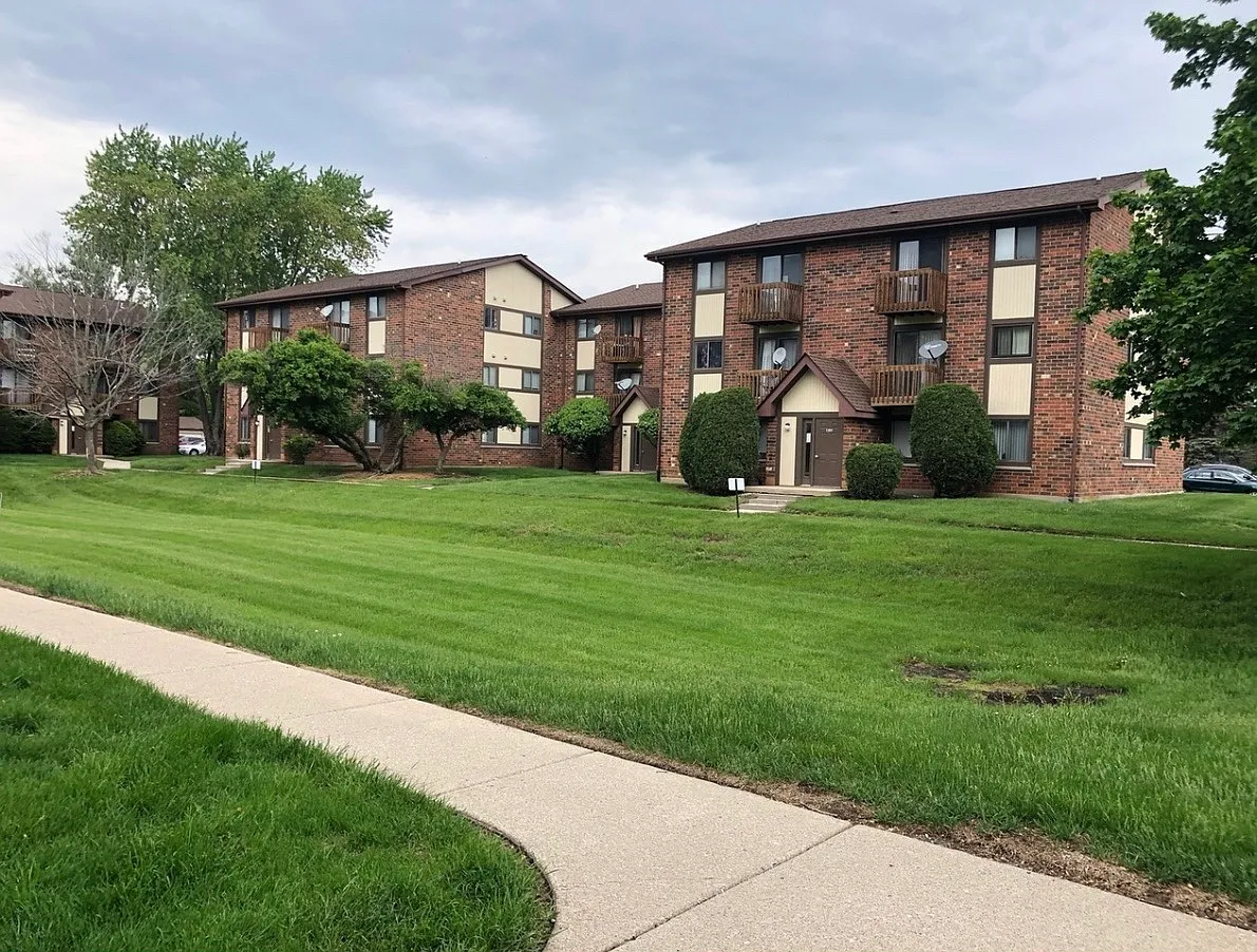 2 bed, 870 sqft, $1,750 — Photo 2