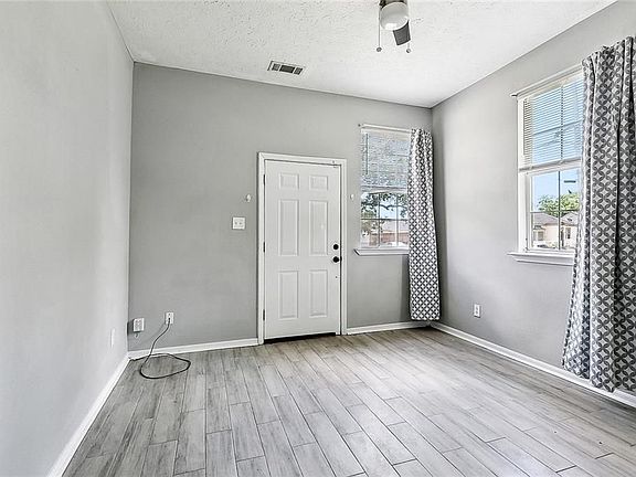 2nd image of 4956 Baccich St