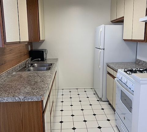 3rd image of 1252 Barry Ave APT 6
