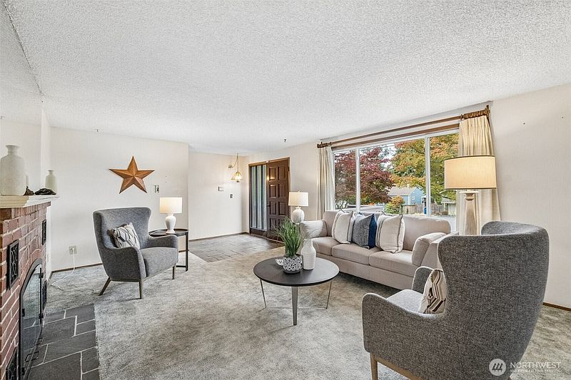 2nd image of 13742 39th Avenue NE