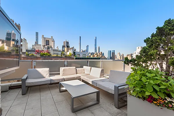 Sold by Corcoran | media 11