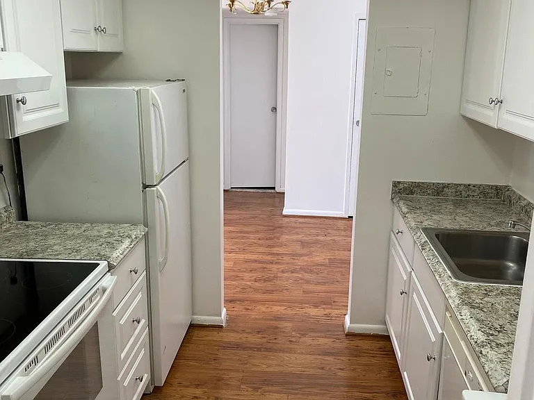 6998 Hanover Pkwy #3 — Photo 10