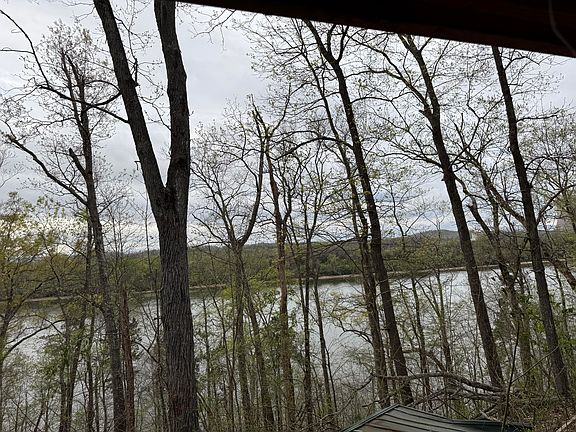 4th image of 250 Cunningham Dr