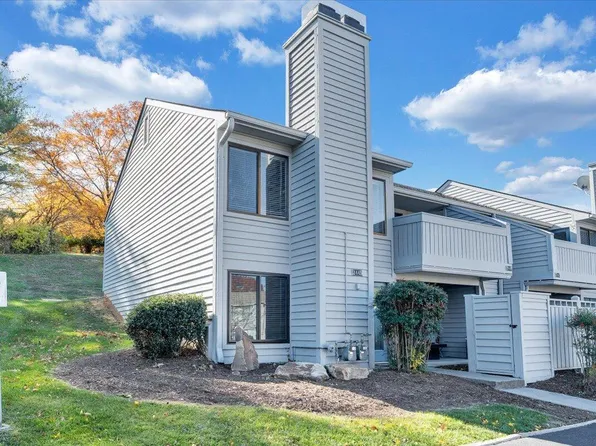 2447 Post Oak Rd, Salem, VA 24153