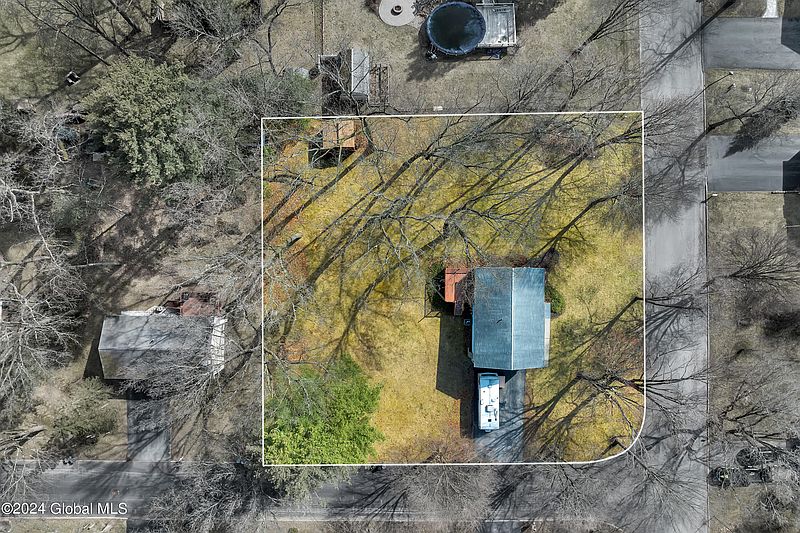 2nd image of 28 Concord Drive