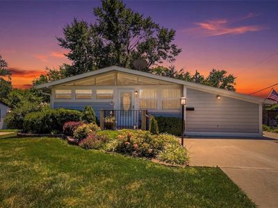 813 W Sheridan St, Olathe, KS, 66061