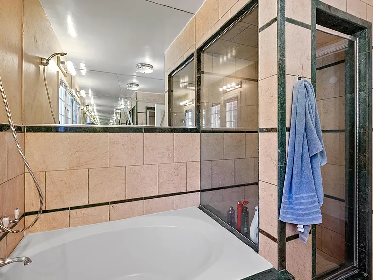 10530 Kinnard Ave — Photo 13