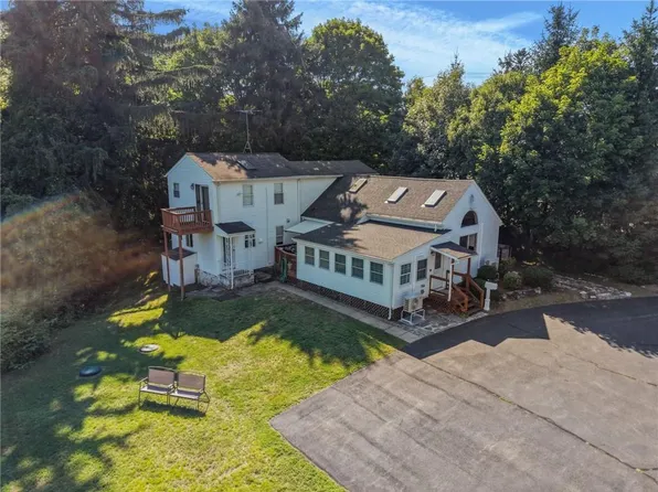 1304 New London Ave, Cranston, RI 02920