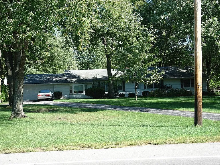 3660 N McCord Rd — Photo 1