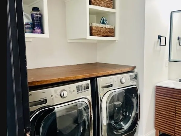 Laundry/Bathroom