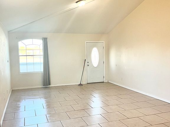 2nd image of 3591 Vanderveer Dr #C